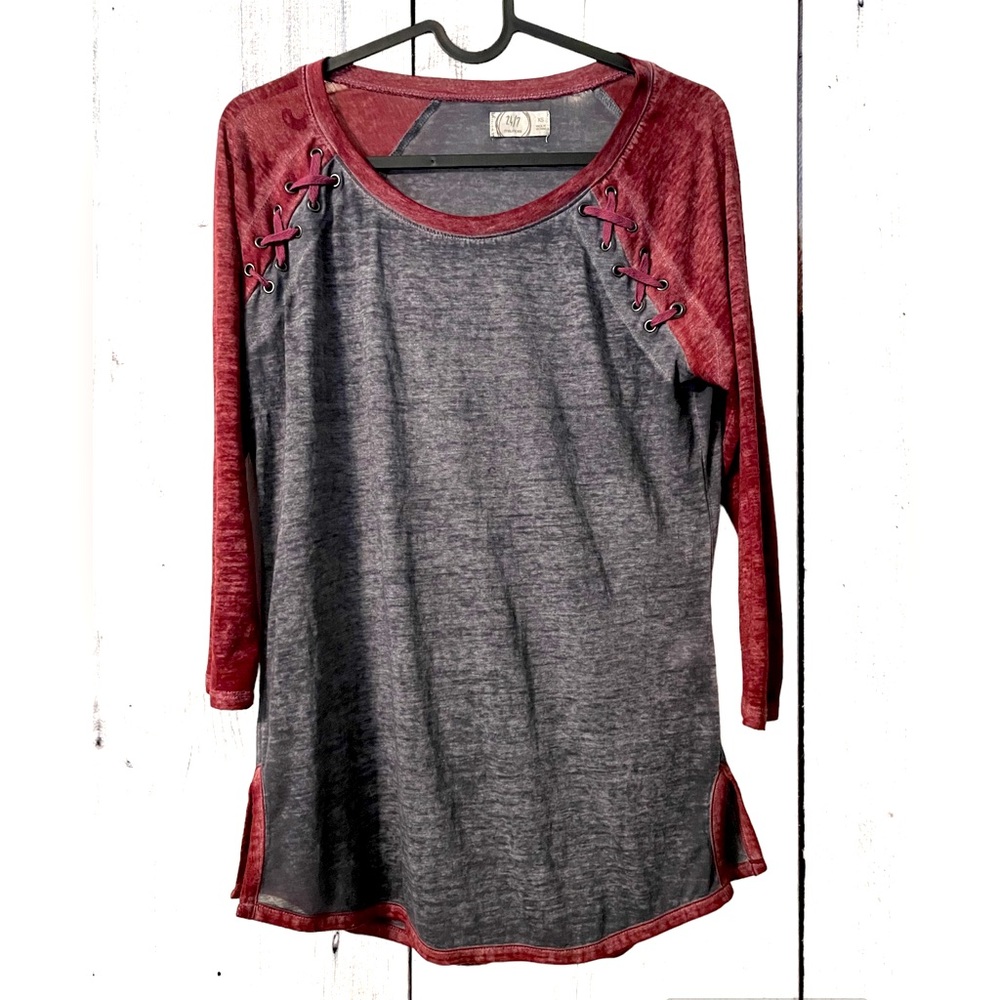 🔥 Women’s 3/4 sleeve Maurices top ✨